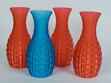 Vázy z modrého a červeného transparentního PETG